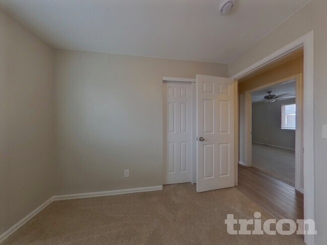 Building Photo - 414 Hawthorn St