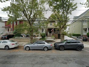 Building Photo - 114 W 5th St