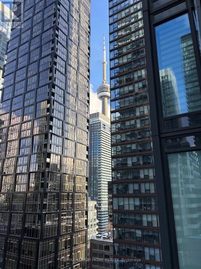 Building Photo - 115 Blue Jays Way