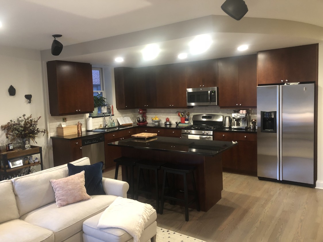 Foto principal - 707 W Barry Ave