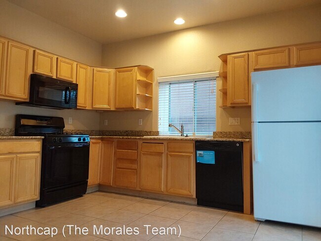 Building Photo - 4 br, 2.5 bath House - 6023 Fidenza Ave
