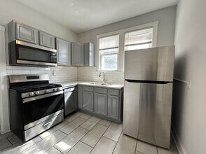 Building Photo - 2548 N Kildare Ave