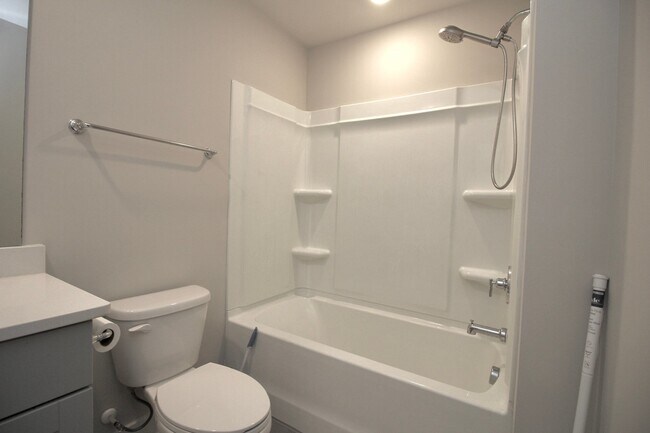 Foto del edificio - 35 Beachley Pl