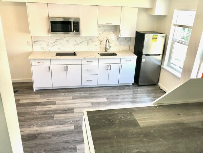 Foto del edificio - 10734 Stone Ave N