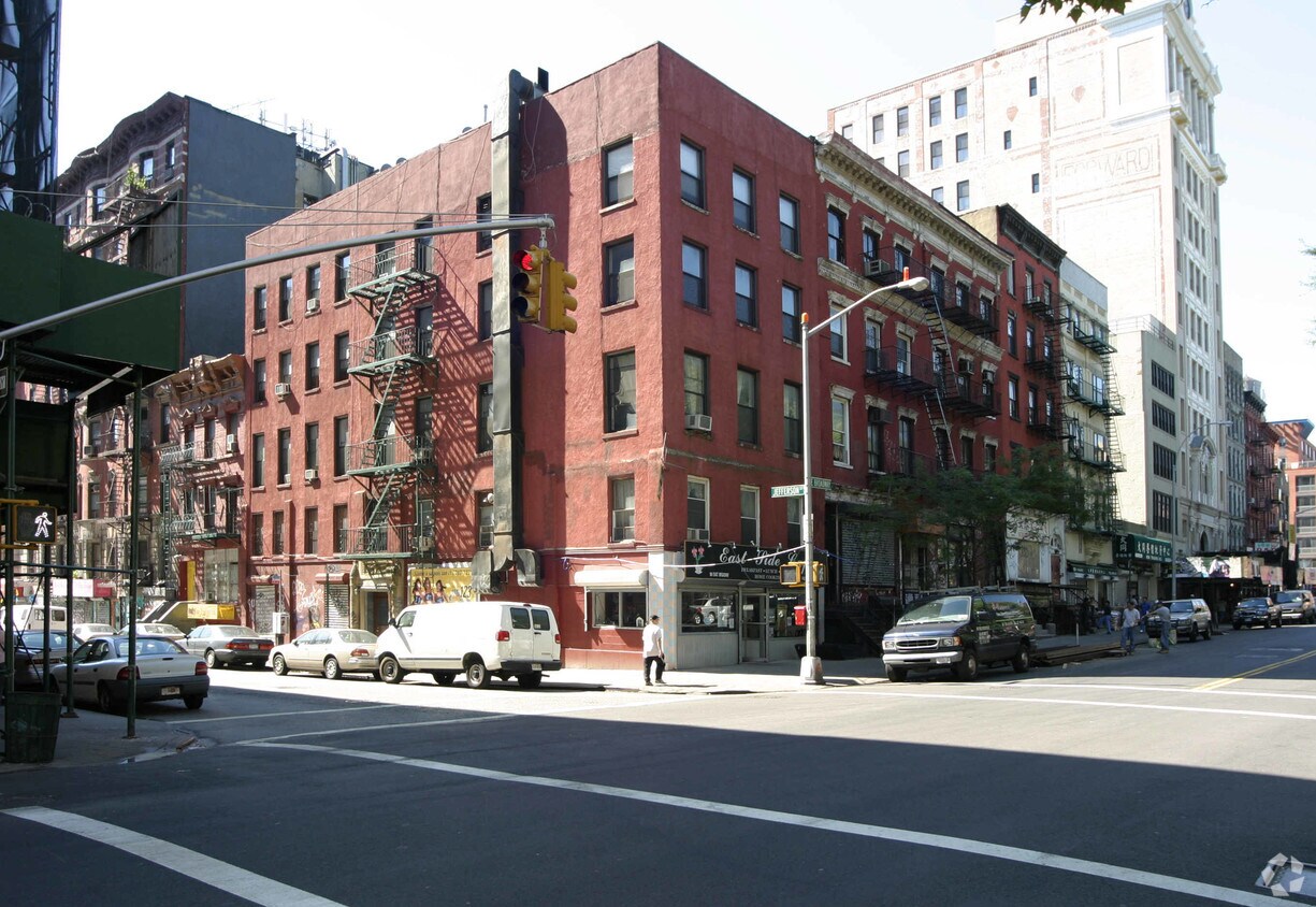 Building Photo - 189 E Broadway