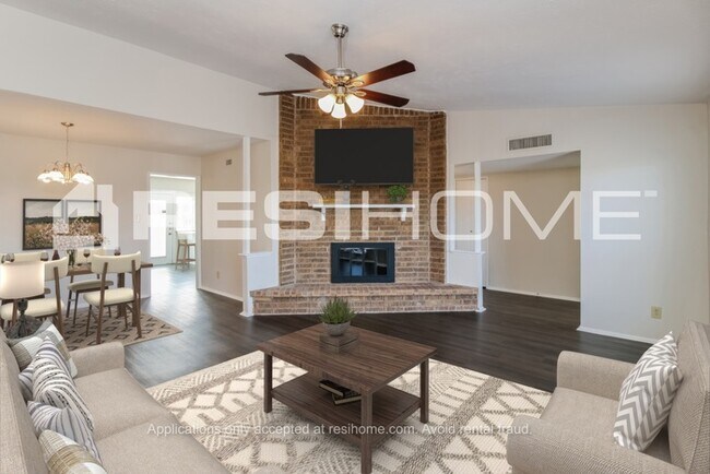 Building Photo - 5425 N Colony Boulevard
