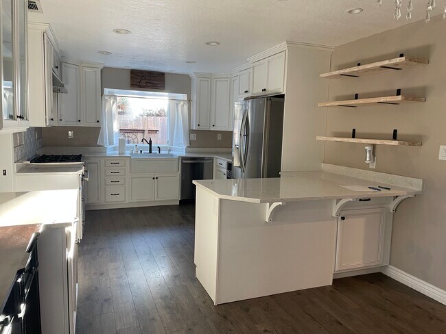 Building Photo - 2971 Bonnie Ln