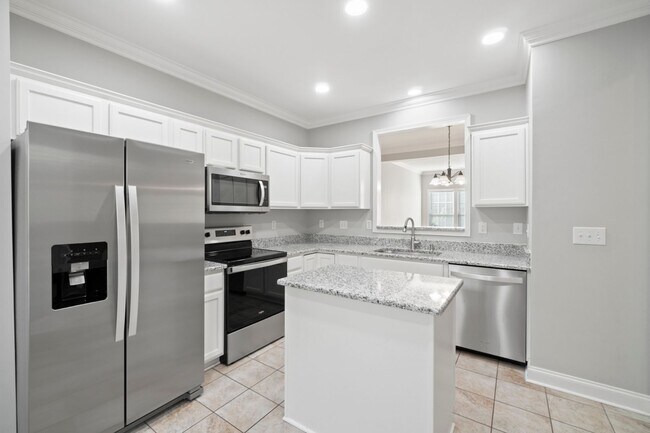 Foto del edificio - Newly remodeled townhome