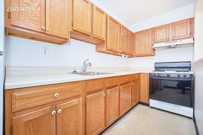 Foto del edificio - 466 W 141st St