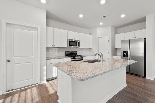 Building Photo - 136 Marsh Deer Pl