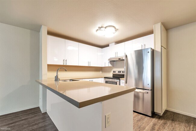Building Photo - 3 br, 2 bath  - Pure Beach 670-3
