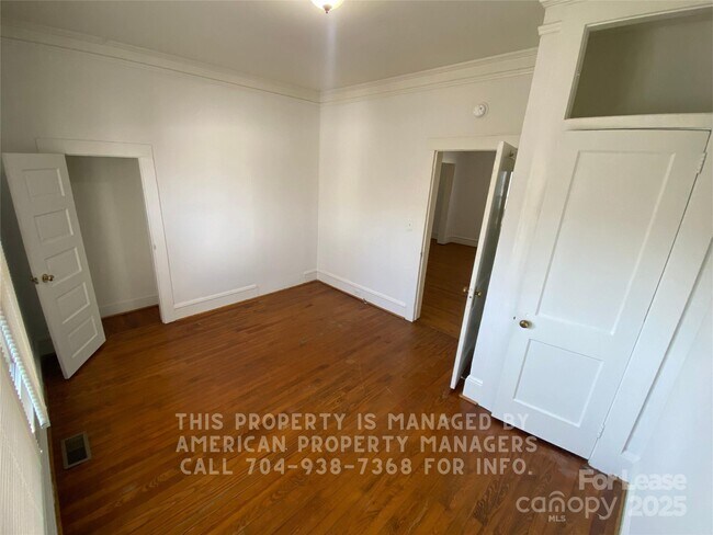 Foto del edificio - 605 E 10th St