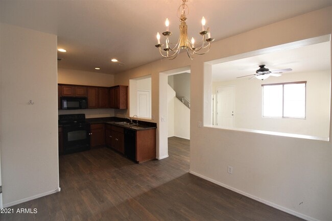 Building Photo - 1669 E Joseph Way