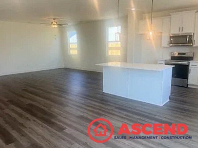 Building Photo - Brand New 4 Bedroom Home in Southwest Bake...