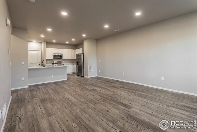 Foto del edificio - 6721 4th St Rd