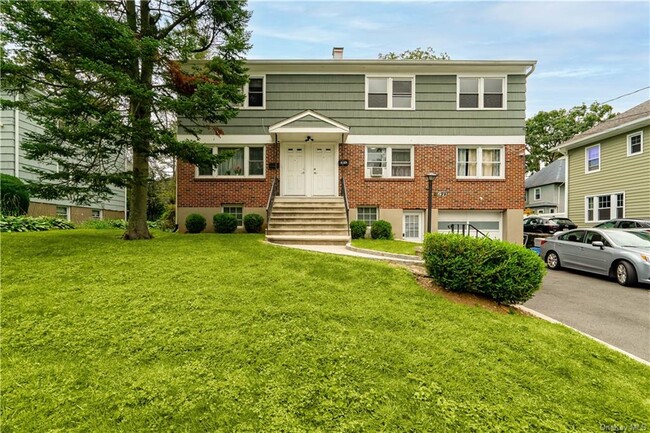 Building Photo - 29 Ridgeview Ave