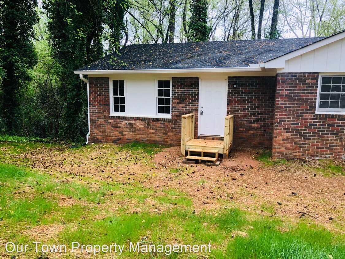 Primary Photo - 360 Lexington Heights