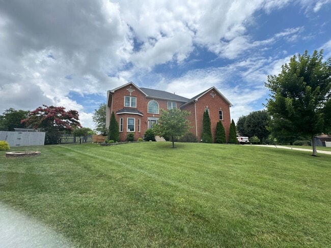 Building Photo - FOR LEASE- 4 BEDROOM FURNISHED HOME IN MT....