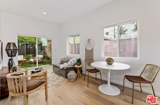 Foto del edificio - 12473 Gilmore Ave