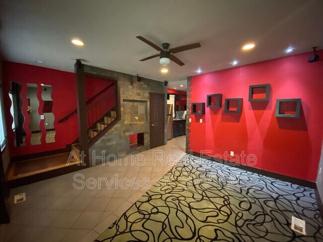 Foto del edificio - 1937 N Benton Ave