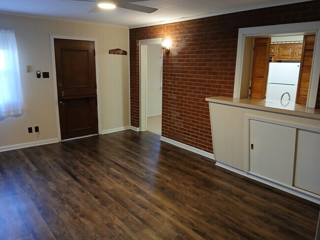 Foto del edificio - 2511 Meadow Dr