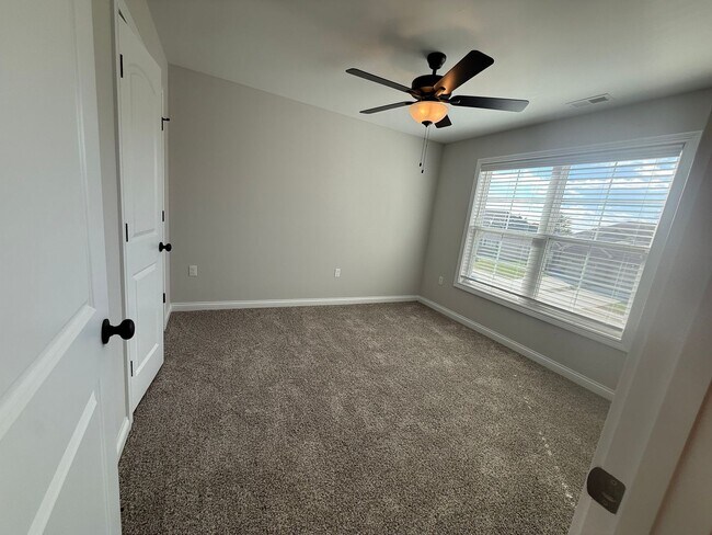 Foto del edificio - 6469 Fortuna Ave