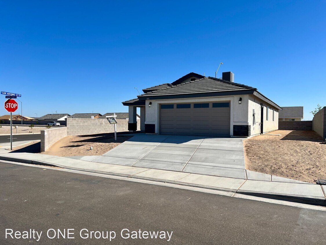 213 S Amarely Ave, San Luis, AZ 85349 House Rental in San Luis, AZ