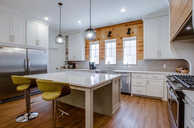 Foto del edificio - 4/3/2 In Kelsey Park!