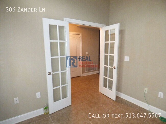 Foto del edificio - 306 Zander Ln