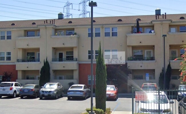 Foto del edificio - 2201 Via Campo