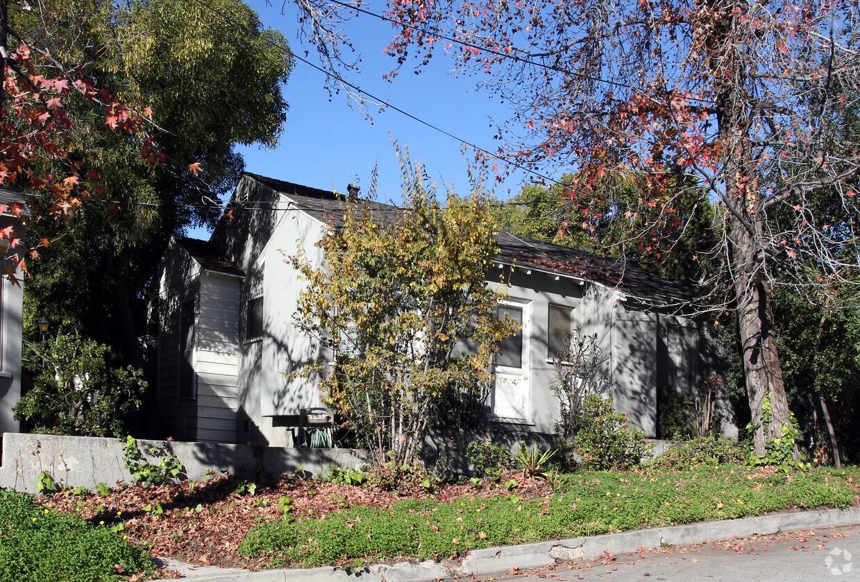 Building Photo - 590 Sierra Madre Blvd