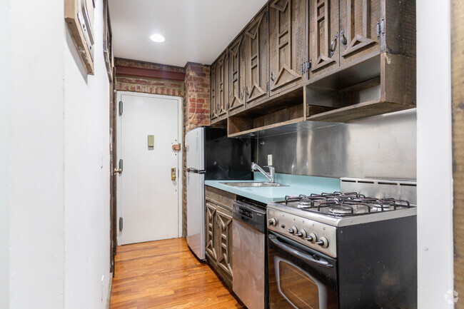 KITCHEN - 520 East 14th Street