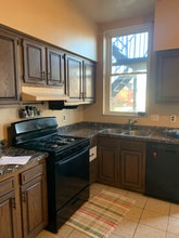 Building Photo - 327 Halket St