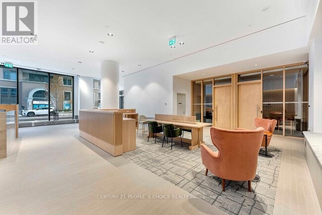 Building Photo - 395 Square One Dr