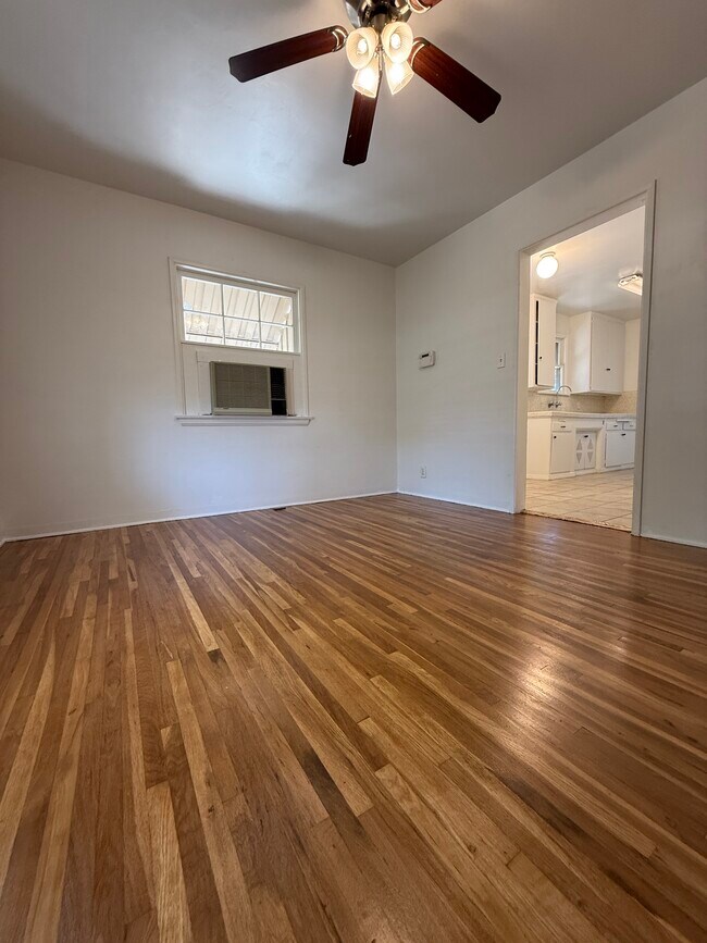 Foto del edificio - 1333 E Colton Ave