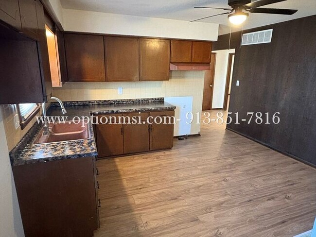 Building Photo - Nook on the Northside!