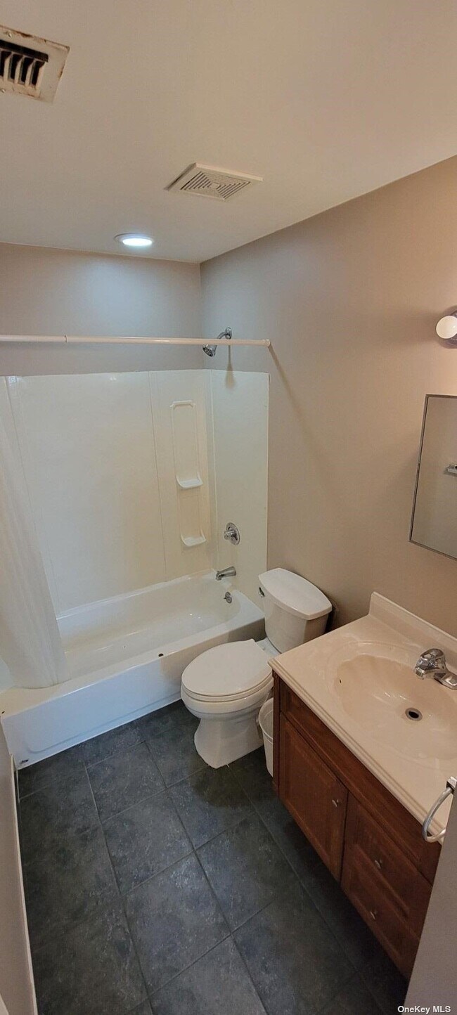 Building Photo - 42A Laforge Pl
