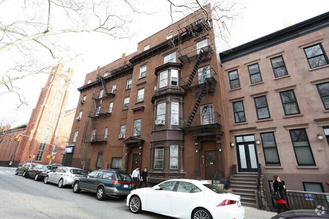 Foto del edificio - 361 Court St