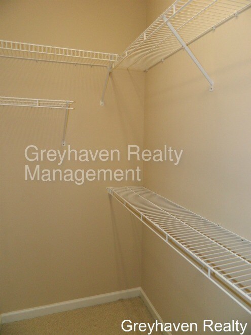 Foto del edificio - 5615 Mountain Oaks Ln