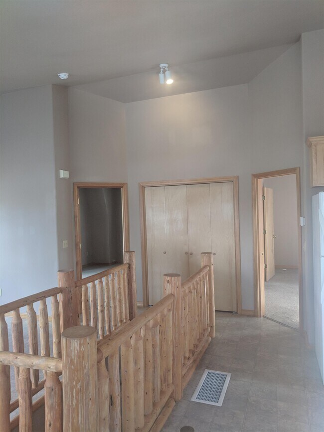 Foto del edificio - 16917 Whittier Dr