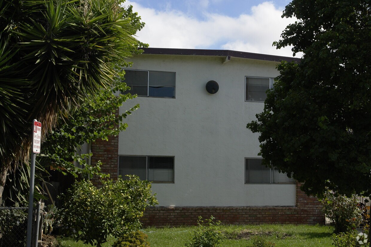 Foto del edificio - 33622 9th St