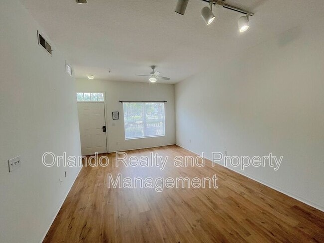 Building Photo - 2606 Lodi Cir