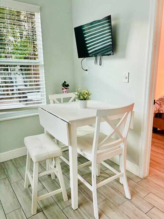 Foto del edificio - 1036 Francis St