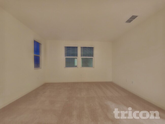 Foto del edificio - 2050 Delta Vw Ave