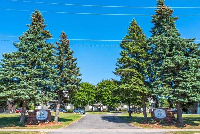 Photo du bâtiment - Ruscio Villa Apartments