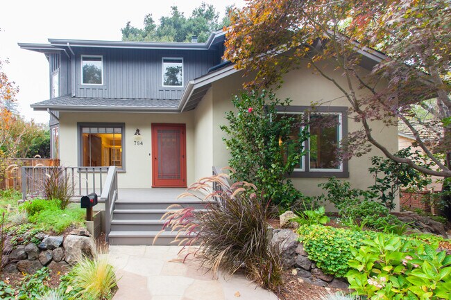 Building Photo - 784 Palo Alto Ave