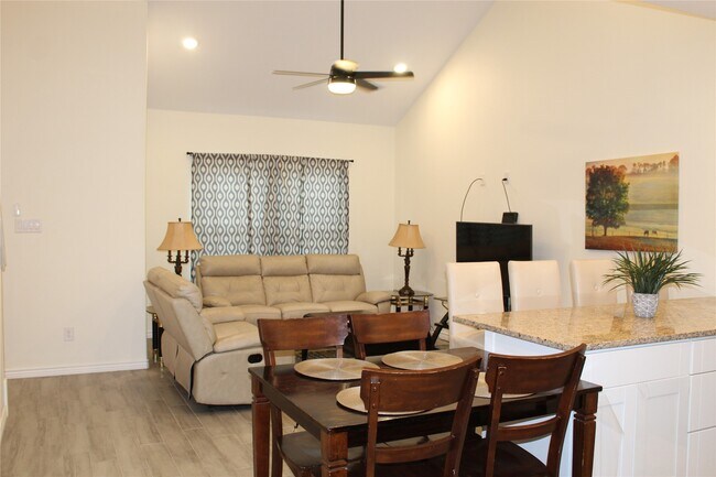 Foto del edificio - 16625 E Lynbrook