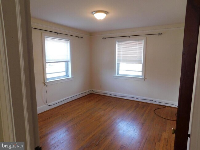 Foto del edificio - 222 Hillcrest Dr