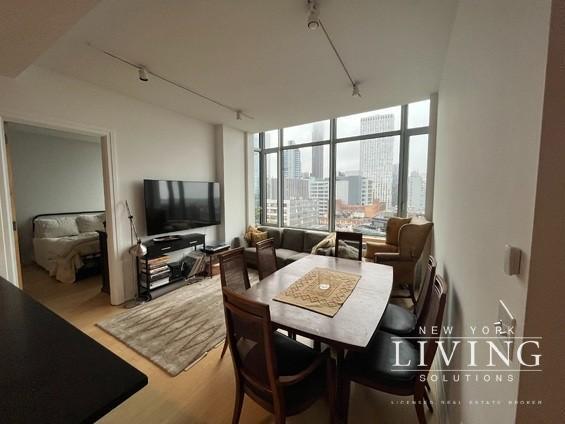 Foto principal - 2 bedroom in BROOKLYN NY 11201