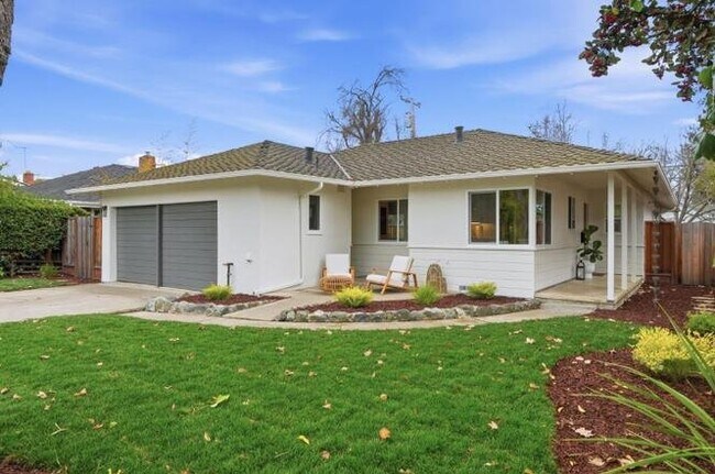 Foto del edificio - 1624 Channing Ave